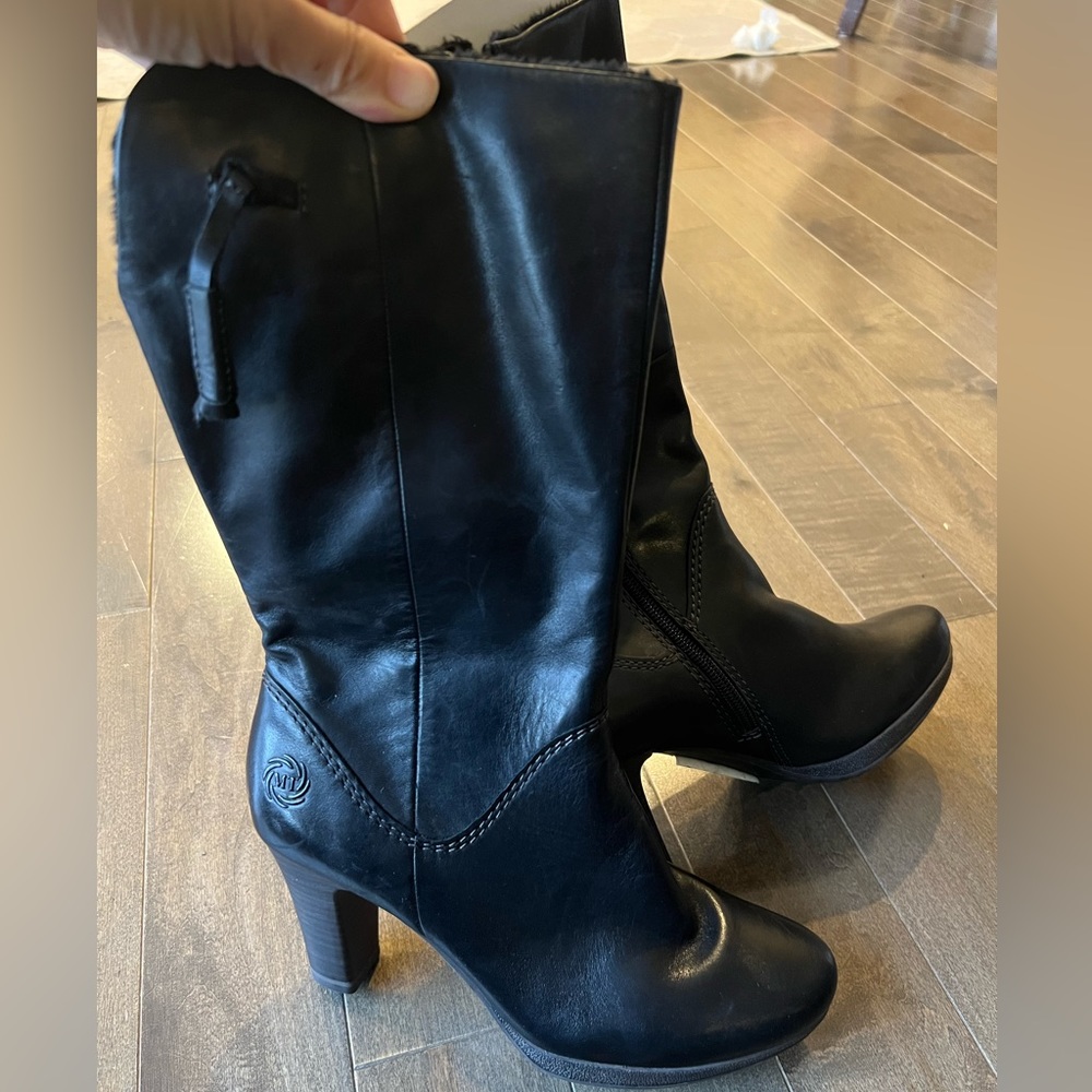 Novi black soft real leather boots size 37 (6.5) brand new